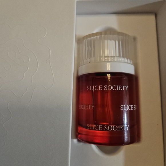 Slice Society Red Body Oil - Picture 2 of 2